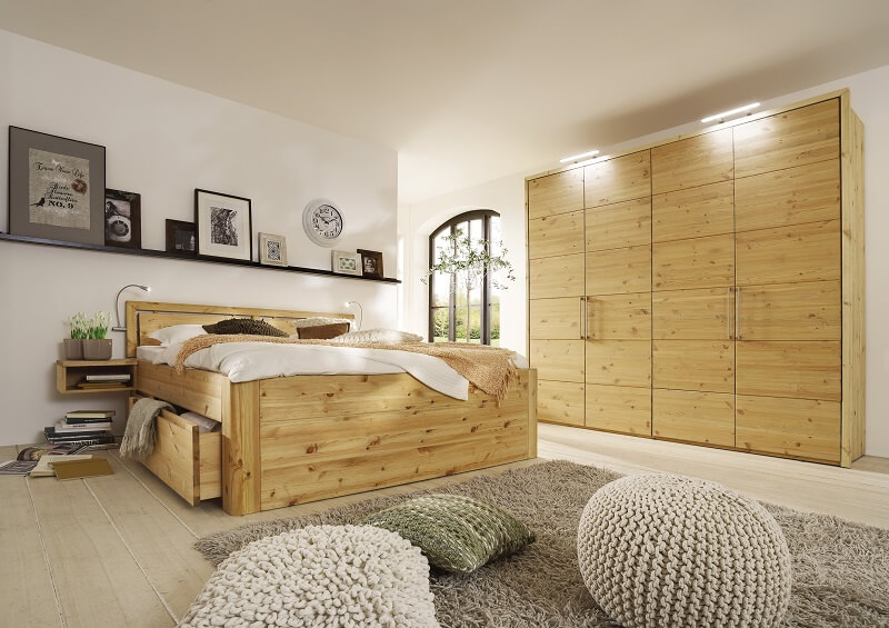 Komfortbett mit großzügen Schubladen aus Massivholz Kiefer